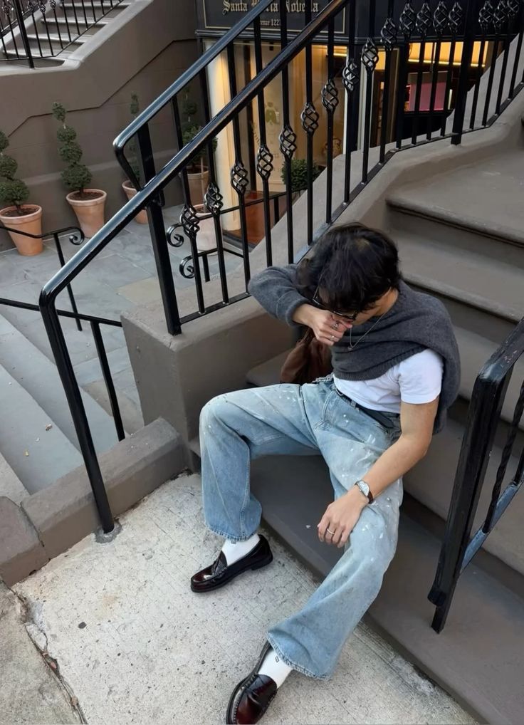 Model de tenu avec des loafers